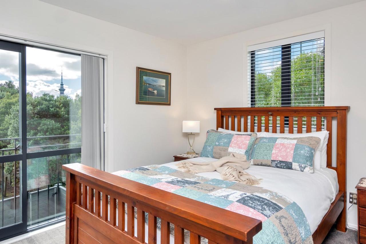 Greenwich Townhouse With Parking And Air-Con أوكلاند المظهر الخارجي الصورة