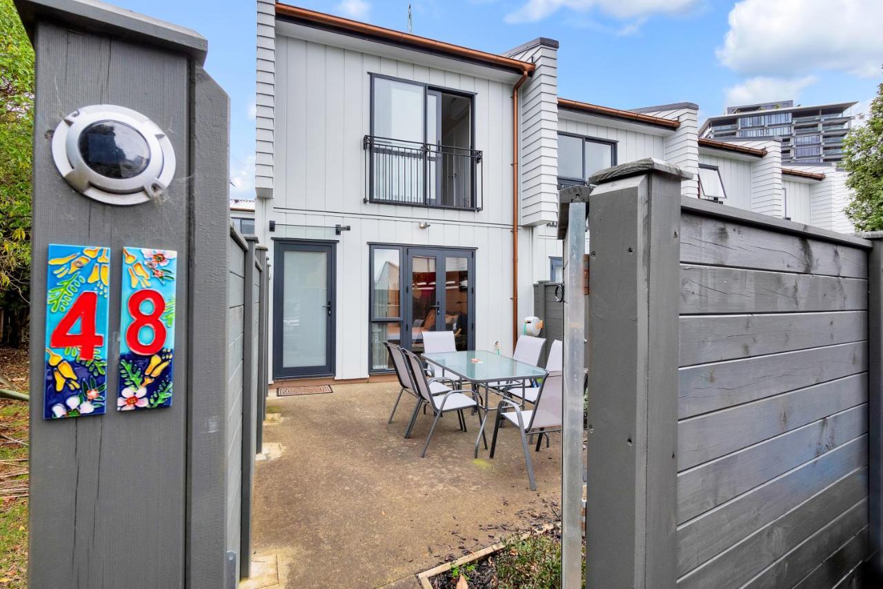 Greenwich Townhouse With Parking And Air-Con أوكلاند المظهر الخارجي الصورة