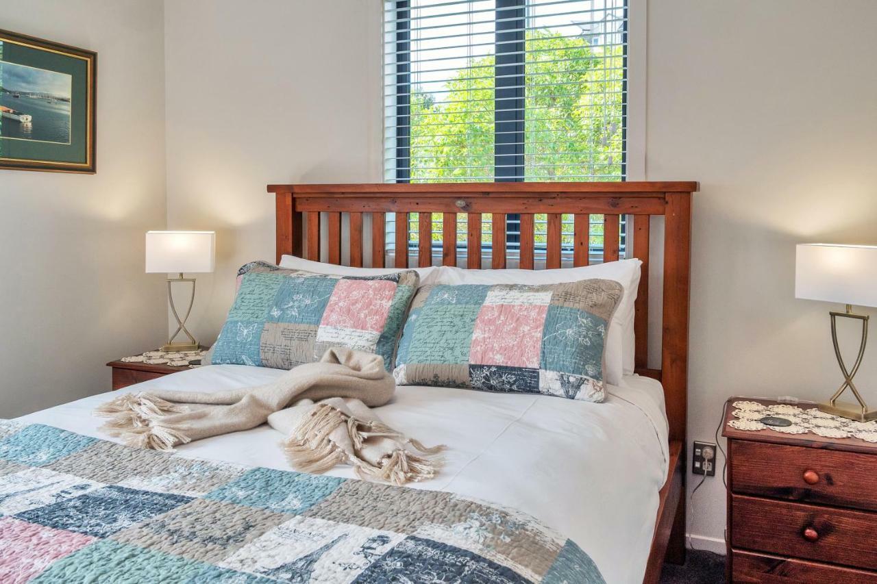 Greenwich Townhouse With Parking And Air-Con أوكلاند المظهر الخارجي الصورة